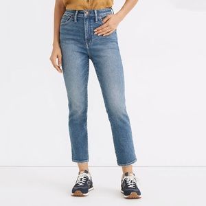 Madewell Petite Curvy High Rise Stovepipe Jeans in Ditmas Wash Medium Wash 29P